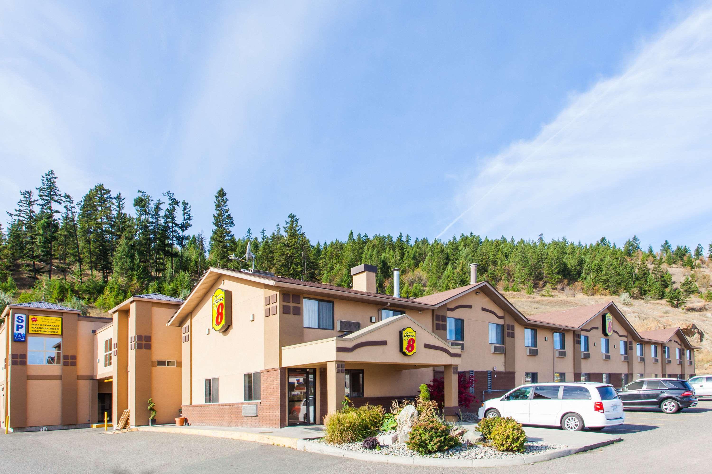 Super 8 By Wyndham Kamloops On The Hill Exterior foto