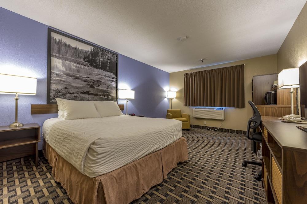 Super 8 By Wyndham Kamloops On The Hill Exterior foto