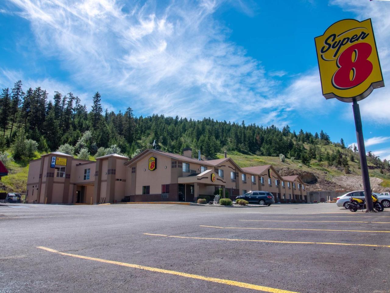 Super 8 By Wyndham Kamloops On The Hill Exterior foto